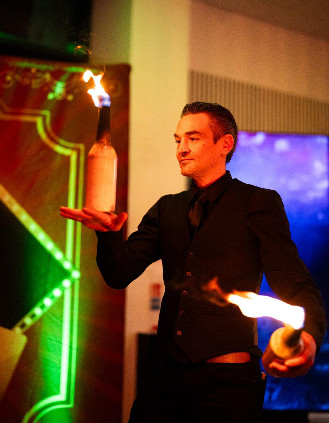 Animation cocktail avec show de bar lors d'une soirée d'entreprise
