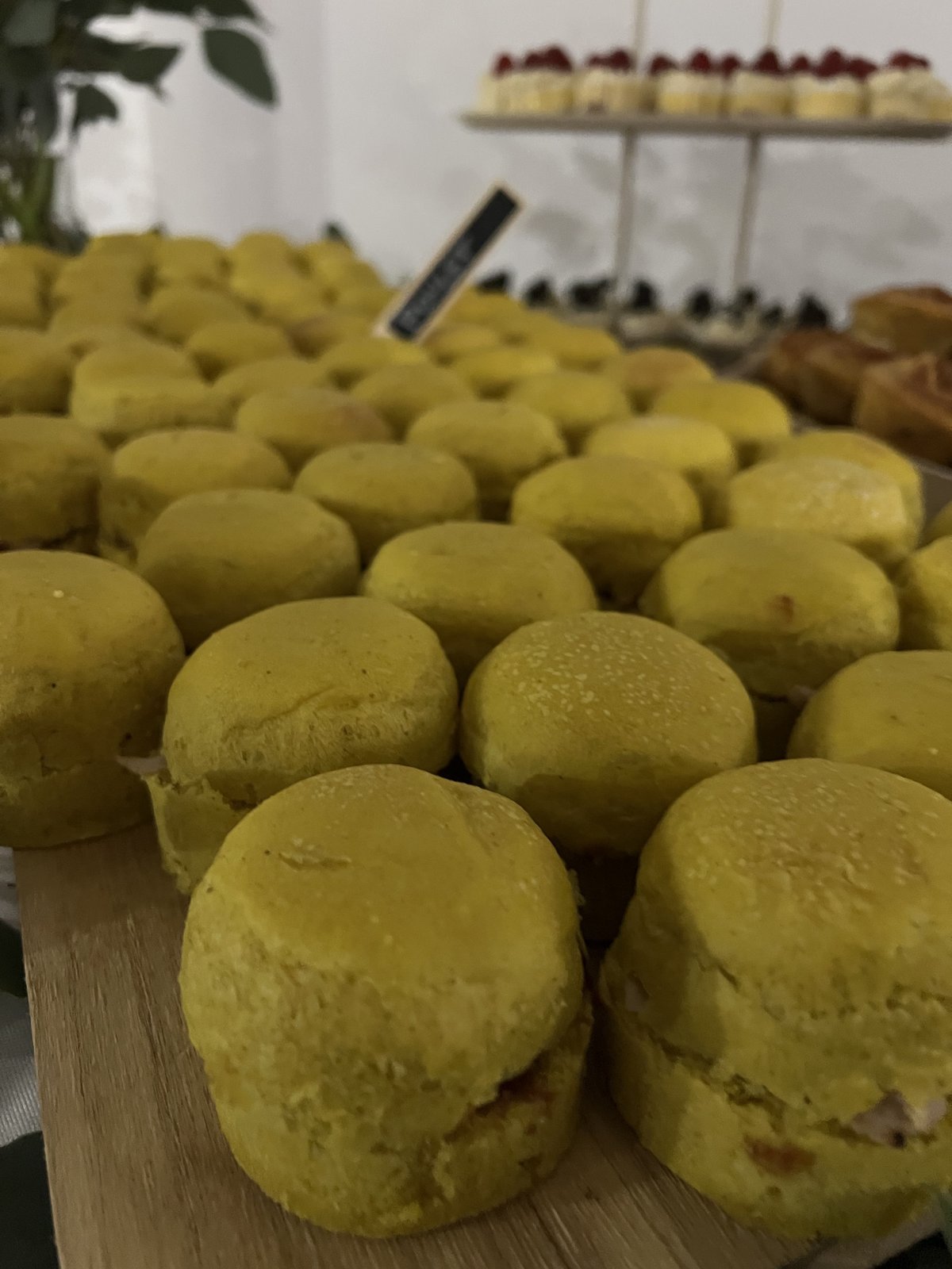 Mocktails de fête présentés en buffet pour une dégustation